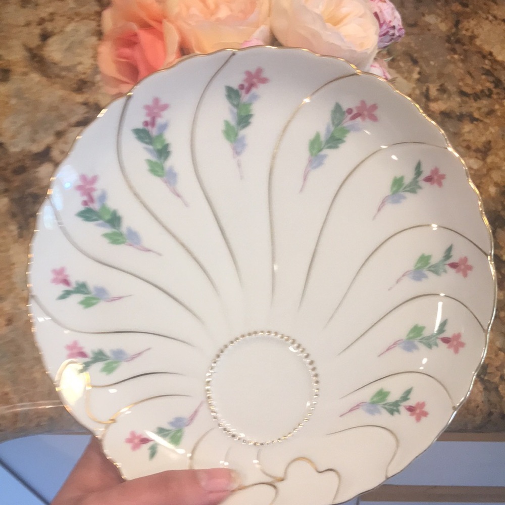 4 Vintage made in Japan plates porcelain? Roses
